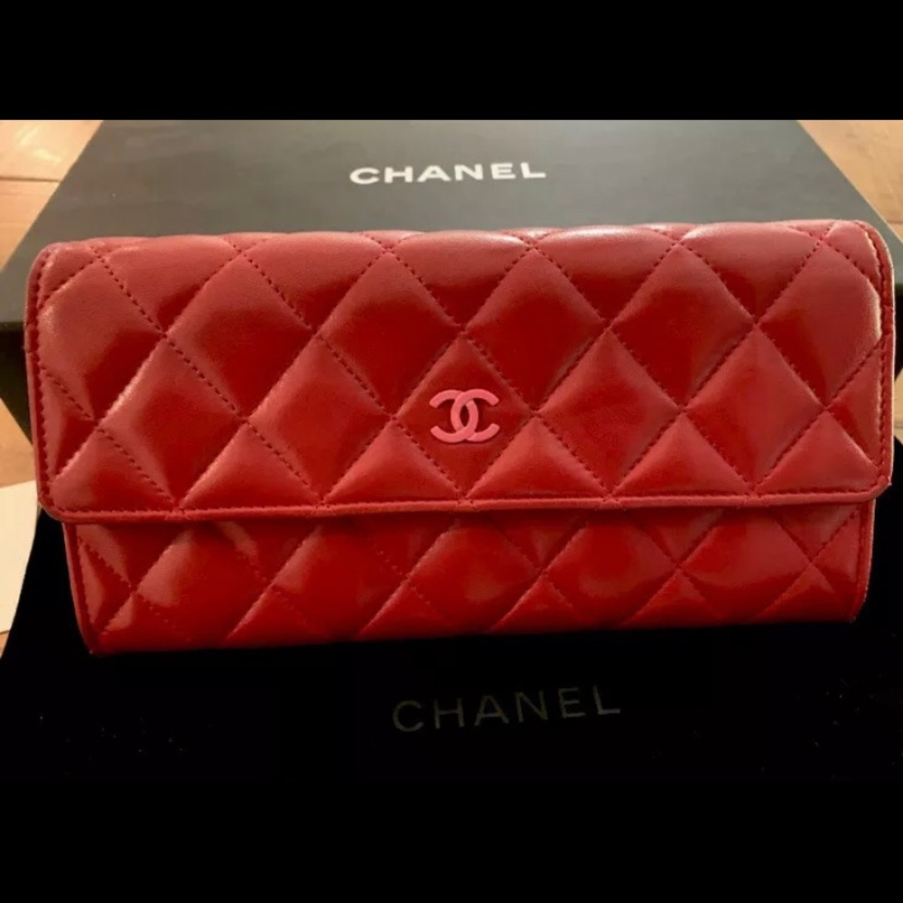 ❤️Authentic Chanel Lambskin Quilted Leather Wallet